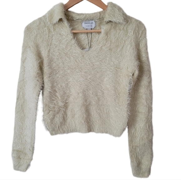 New Women's Long Sleeve Cropped Sweater Faux Fur V-Neck Cream - Picture 1 of 9